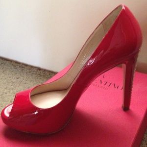Valentino Red Patent Leather Pump/Studded Heel